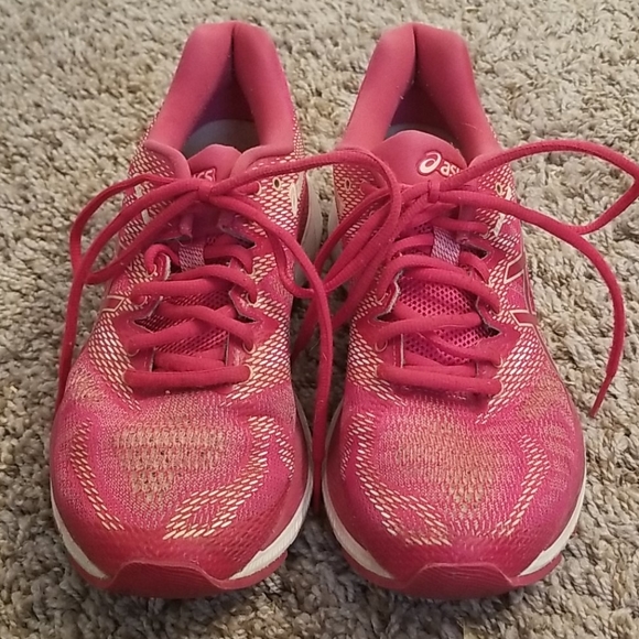 asics nimbus womens size 8.5